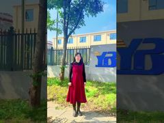 مصنع جديد وغرفة مختبر